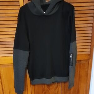 Men's Black and Gray Sweater